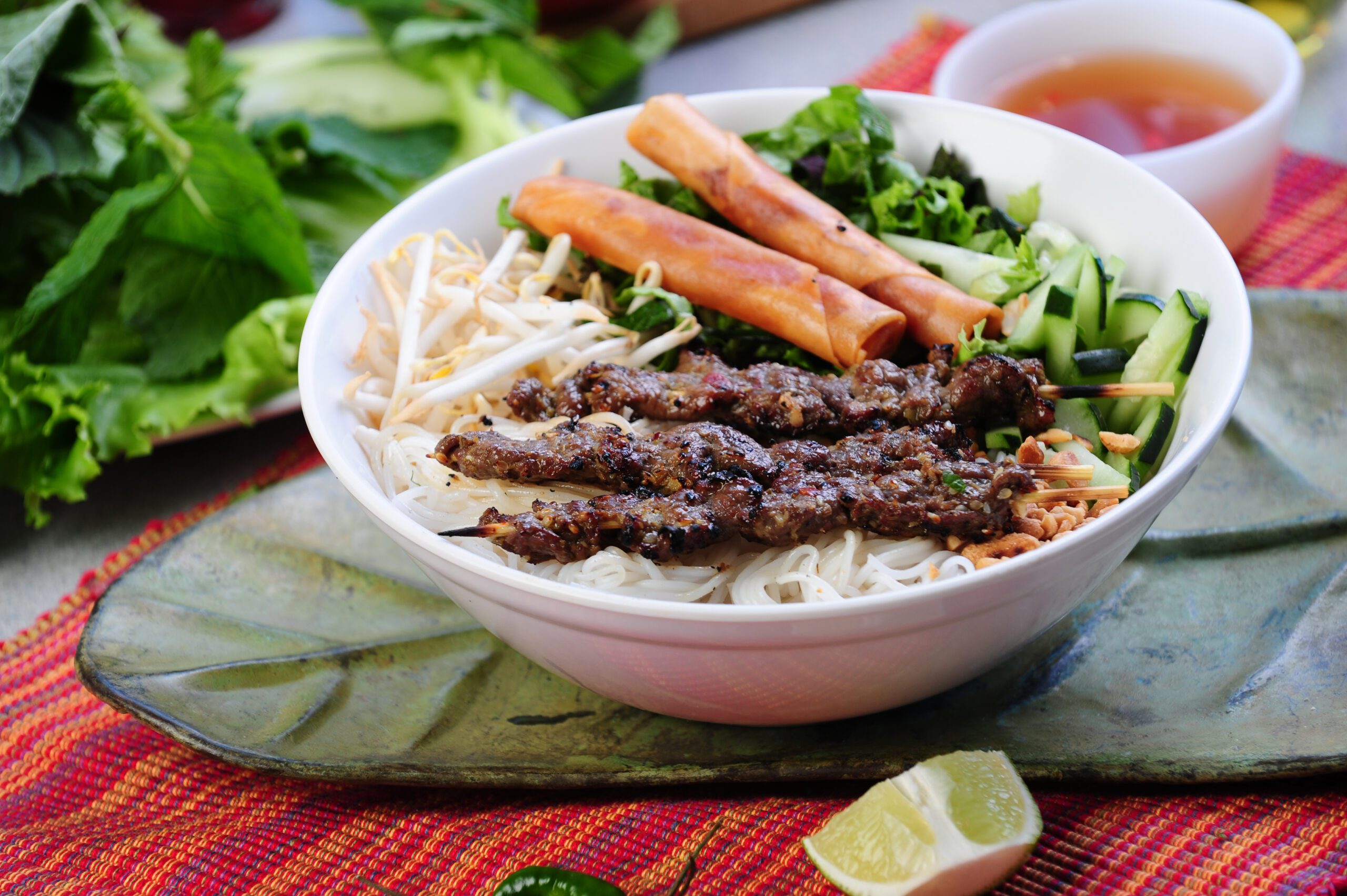 chargrilled-beef-vermicelli-bowl-basil-sprout